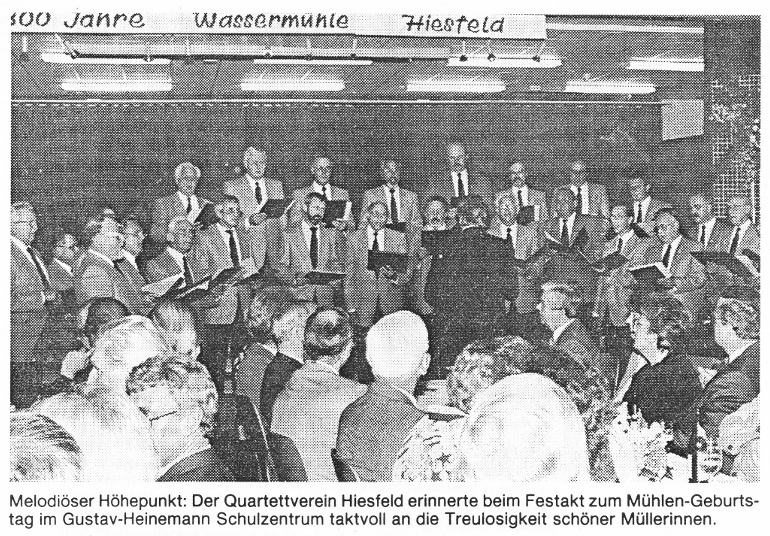 Feier in der Aula des Gustav-Hinemann-Schulzentrums